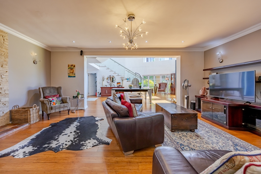 5 Bedroom Property for Sale in Kenilworth Upper Western Cape